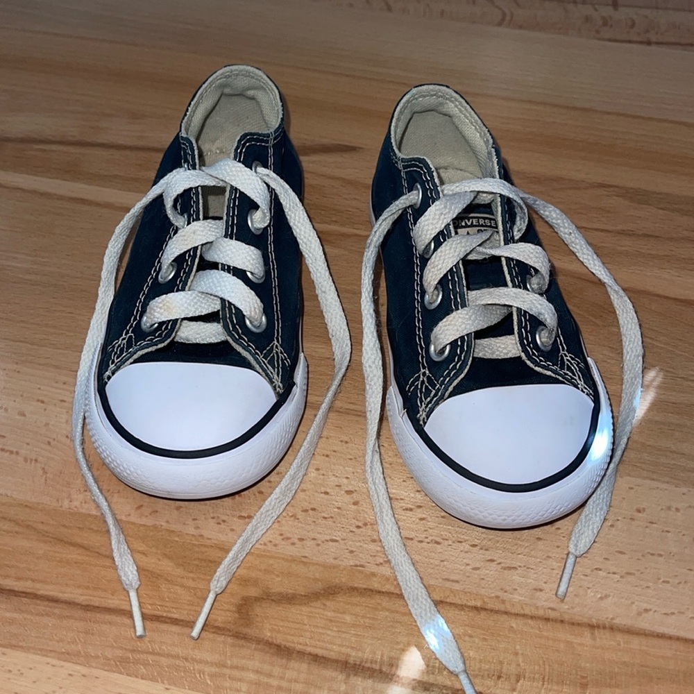 Size 8 Toddler Black and white converse